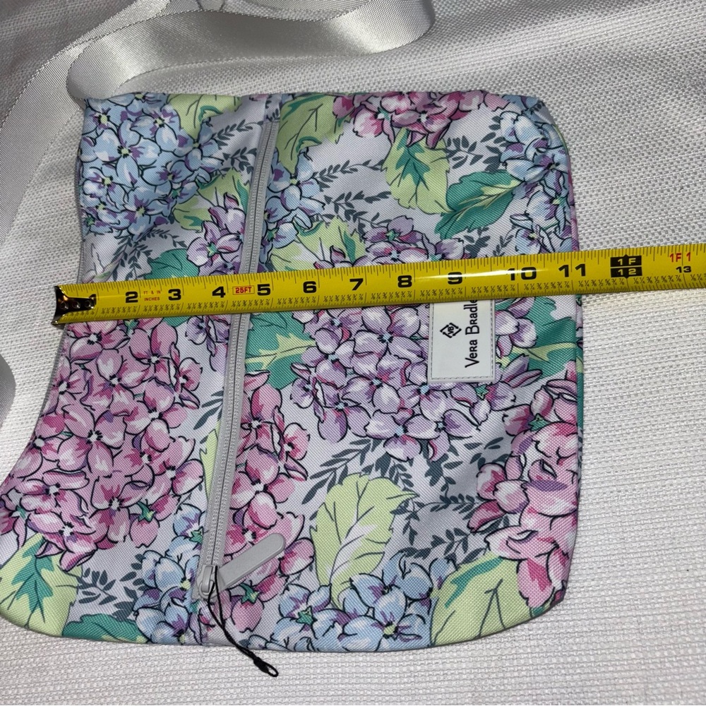 Vera Bradley RARE Hydrangeas Water Repellent ECO Crossbody Hipster Bag Archived - Picture 12 of 13
